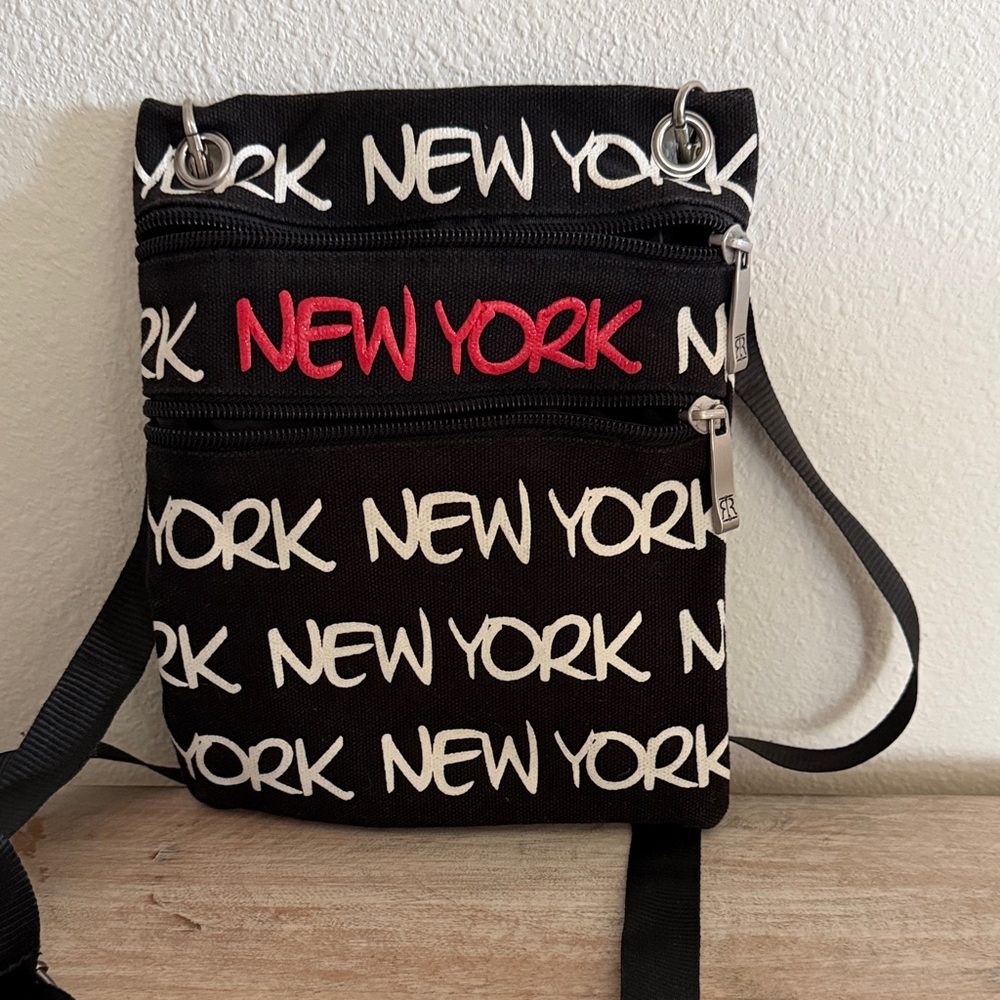 Robin Ruth Black and Red New York Crossbody Bag